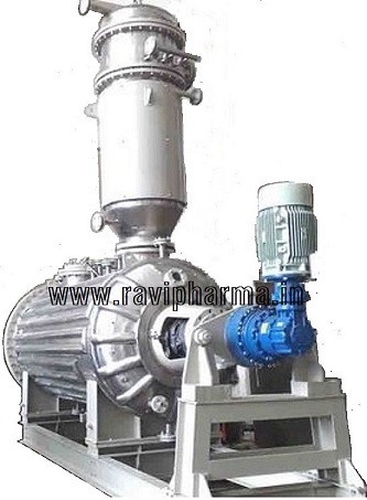 Rotary vacuum paddle dryer